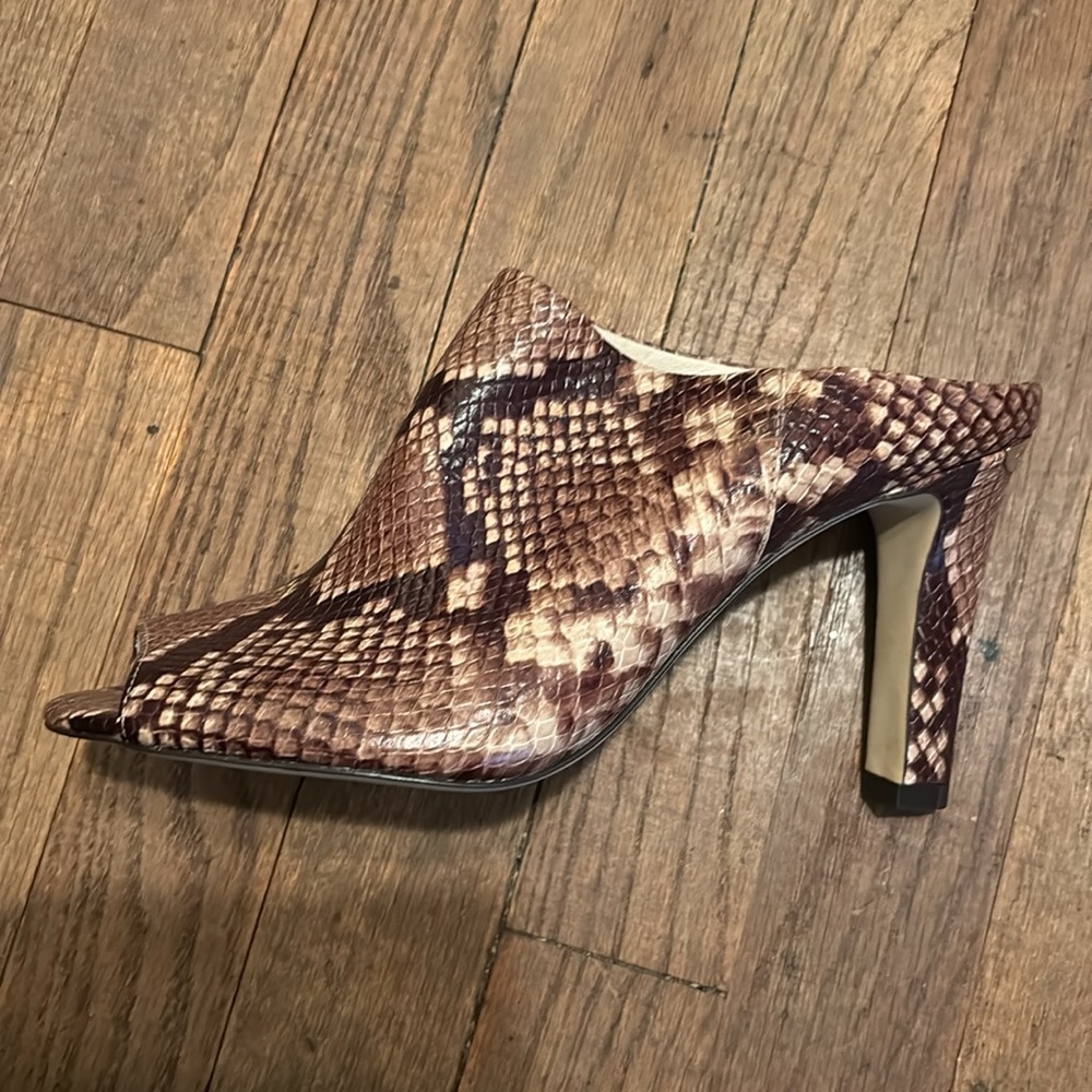 NEW Michael Michael Kors Shaw Mule 7.5 - Picture 2 of 9